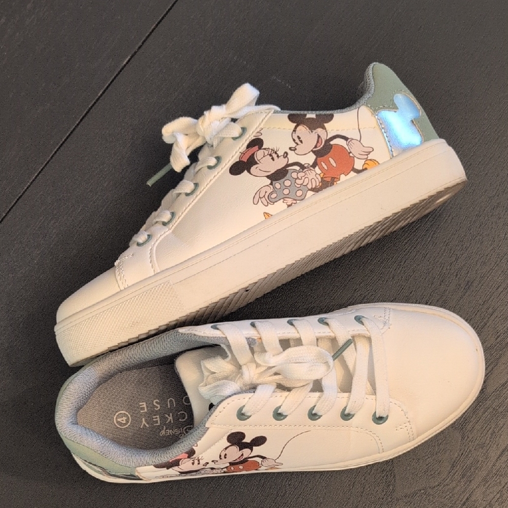 Disney Mickey Mouse Kids Sneakers - White and Green